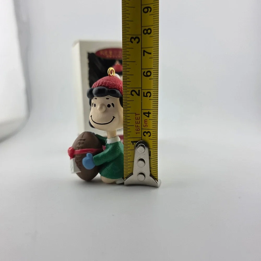 Hallmark Keepsake Ornament Peanuts Lucy Football 1994 Green Red‎ QX520-3